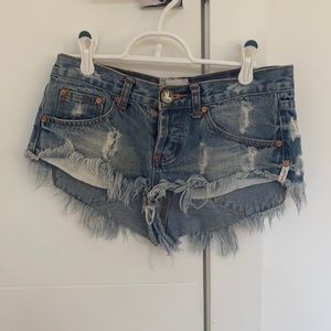 One teaspoon bonitas